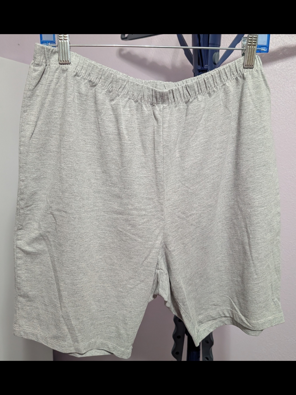 ellos Light Gray Knit Shorts with Black Elastic Waistband